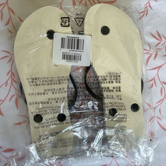 ❤️NWT Old Navy flip flops size 7 size 8 - Picture 2 of 4